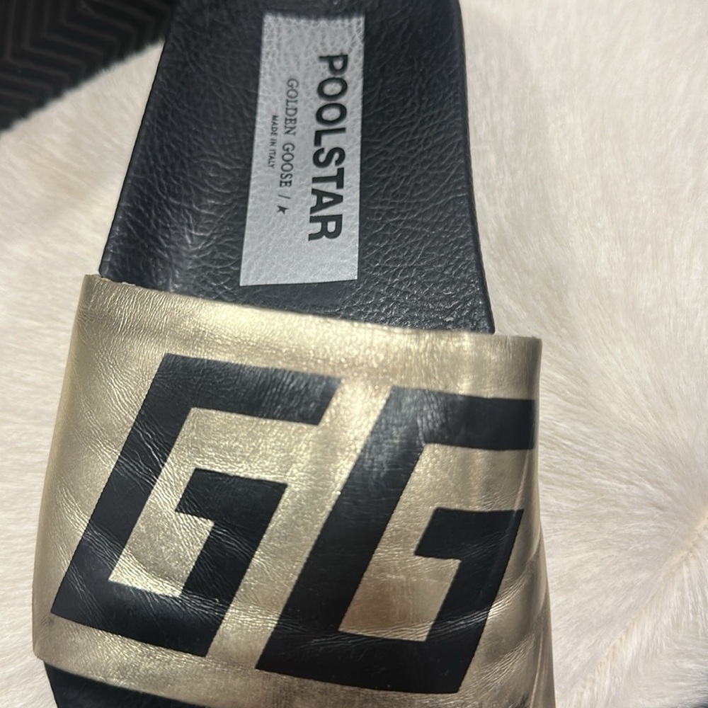 Golden goose pool star slides never been worn - Picture 4 of 4